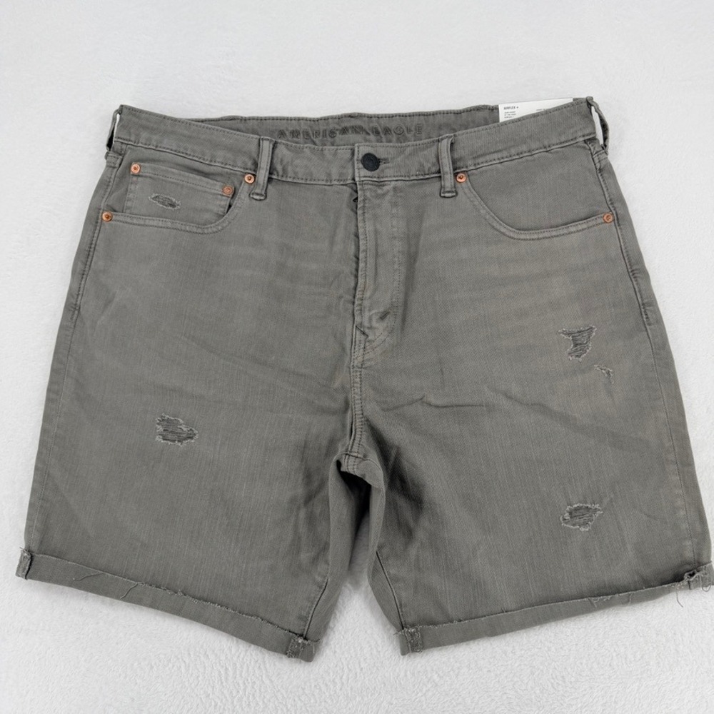 American Eagle AirFlex+ Gray Distressed Jean Shorts 38 NWT - Picture 12 of 13